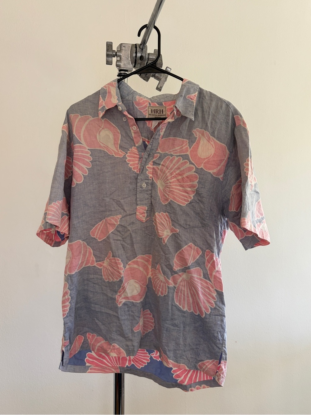 HRH Men’s Blue Short-Sleeve Button-Down Shirt with Pink Shell Print